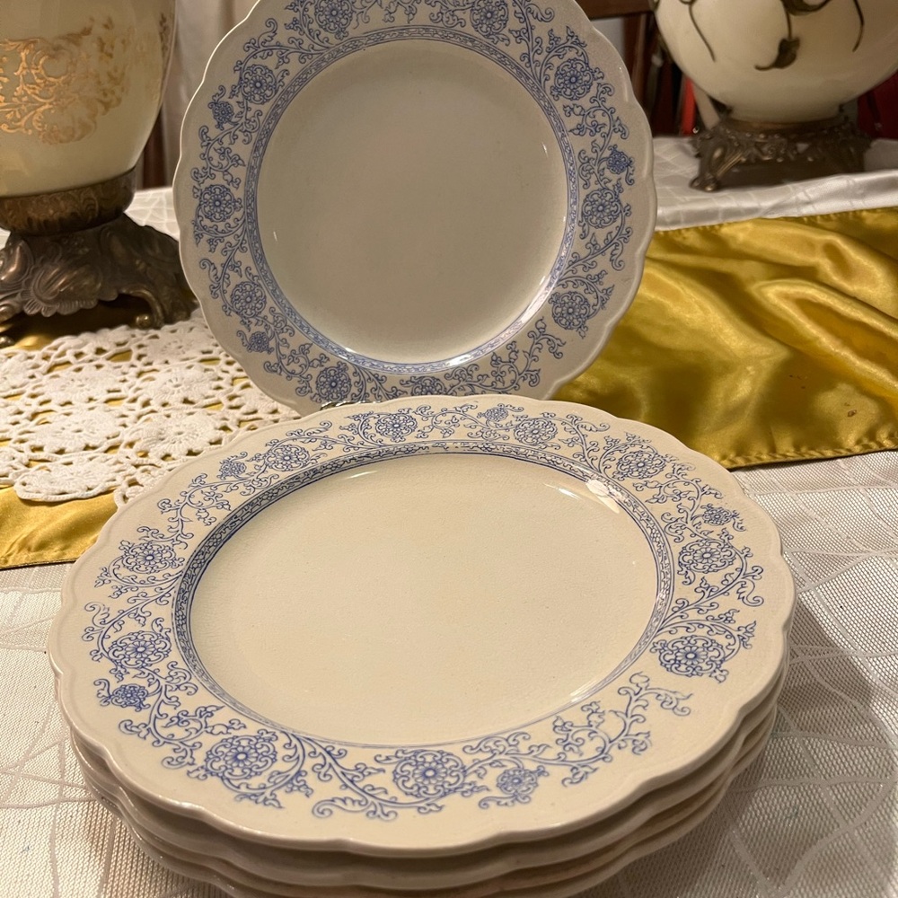 Oxford Blue and Cream Floral Dinnerware Set